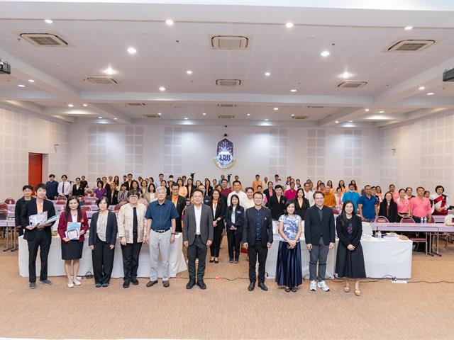 วันที่ 18 กันยายน 2568 กองบริหารงานวิจัย มหาวิทยาลัยพะเยา จัดกิจกรรม Pitching การประกวดรางวัลสนับสนุนพื้นที่การเรียนรู้ (Learning Space for SDGs 2025) 
