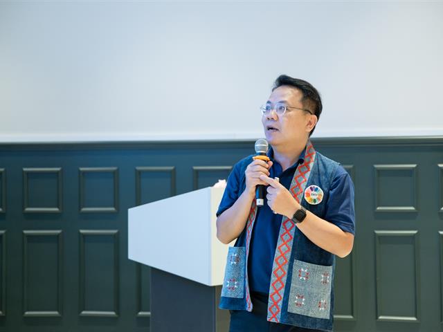 ผู้บริหารมหาวิทยาลัยพะเยาลงพื้นที่ติดตามและเยี่ยมชมผลงานวิจัยและบริการวิชาการที่ขับเคลื่อนร่วมกับชุมชน และผู้ประกอบการในพื้นที่อำเภอเชียงคำเพื่อการพัฒนาที่ยั่งยืน