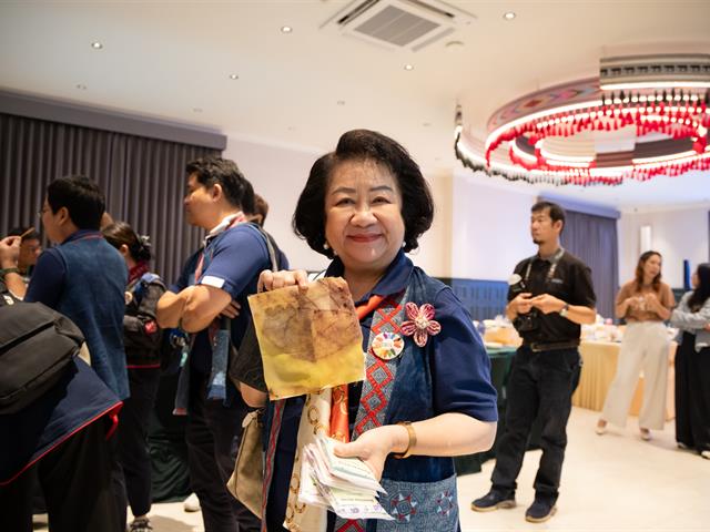 ผู้บริหารมหาวิทยาลัยพะเยาลงพื้นที่ติดตามและเยี่ยมชมผลงานวิจัยและบริการวิชาการที่ขับเคลื่อนร่วมกับชุมชน และผู้ประกอบการในพื้นที่อำเภอเชียงคำเพื่อการพัฒนาที่ยั่งยืน