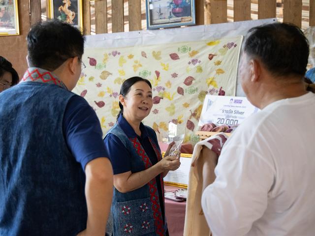 ผู้บริหารมหาวิทยาลัยพะเยาลงพื้นที่ติดตามและเยี่ยมชมผลงานวิจัยและบริการวิชาการที่ขับเคลื่อนร่วมกับชุมชน และผู้ประกอบการในพื้นที่อำเภอเชียงคำเพื่อการพัฒนาที่ยั่งยืน