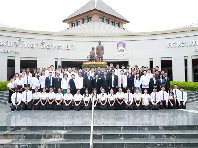 คณะสหเวชศาสตร์ ร่วมพิธีวางพวงมาลาและถวายราชสักการะ เนื่องในวันมหิดล ประจำปี 2568