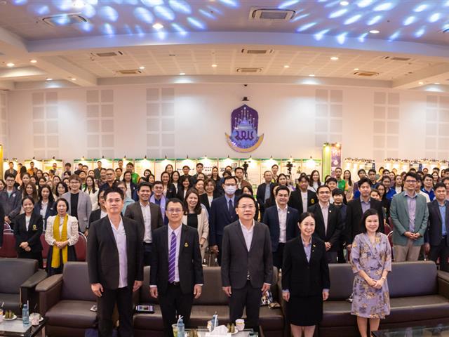 คณะศิลปศาสตร์ คว้า 6 รางวัล จากโครงการ Show and Share UP KM 2025
