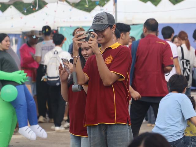 คณะรัฐศาสตร์และสังคมศาสตร์ 