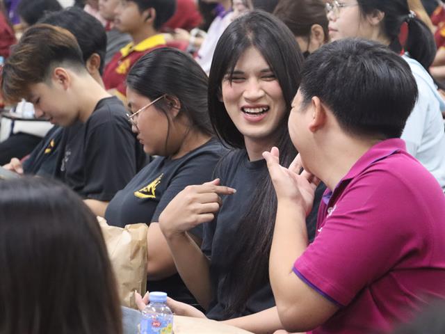คณะรัฐศาสตร์และสังคมศาสตร์ 