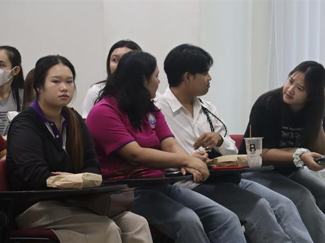 คณะรัฐศาสตร์และสังคมศาสตร์ 