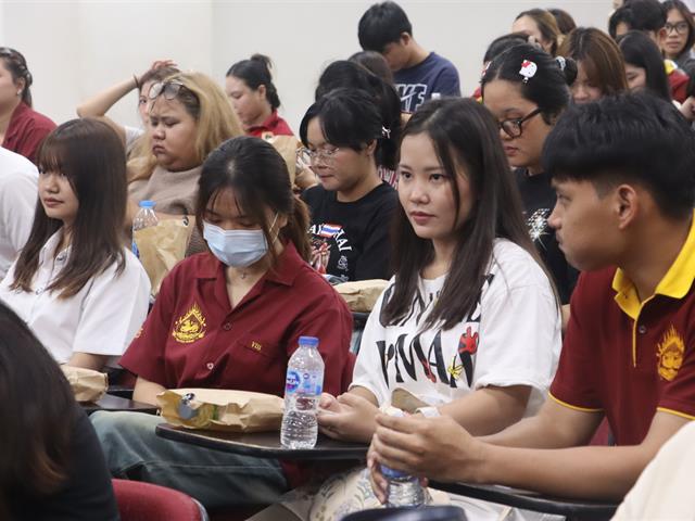คณะรัฐศาสตร์และสังคมศาสตร์ 