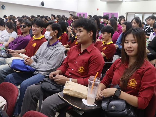 คณะรัฐศาสตร์และสังคมศาสตร์ 