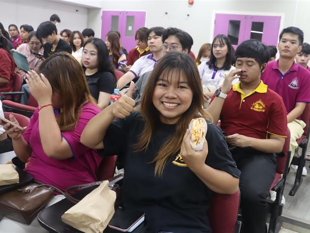 คณะรัฐศาสตร์และสังคมศาสตร์ 
