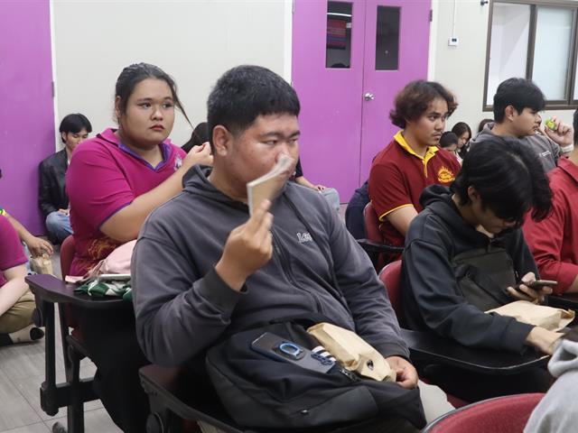 คณะรัฐศาสตร์และสังคมศาสตร์ 