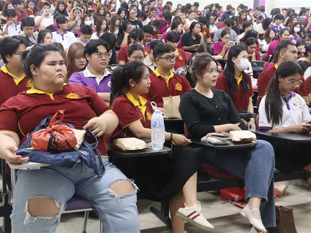 คณะรัฐศาสตร์และสังคมศาสตร์ 