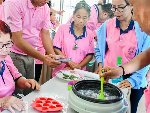 จกรรมการสร้างเครือข่ายการส่งเสริมผลิตภัณฑ์/ภูมิปัญญาท้องถิ่นของชุมชนและสถานศึกษาเพื่อส่งเสริมเศรษฐกิจหมุนเวียน (BCG)