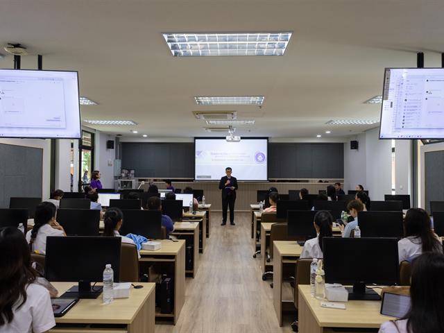 คณะศิลปศาสตร์จัดโครงการวิจัยและพัฒนาหลักสูตรสู่การสร้างนวัตกรรมทางวิชาชีพ