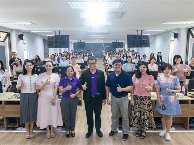 คณะศิลปศาสตร์จัดโครงการวิจัยและพัฒนาหลักสูตรสู่การสร้างนวัตกรรมทางวิชาชีพ