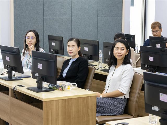 คณะศิลปศาสตร์จัดโครงการวิจัยและพัฒนาหลักสูตรสู่การสร้างนวัตกรรมทางวิชาชีพ