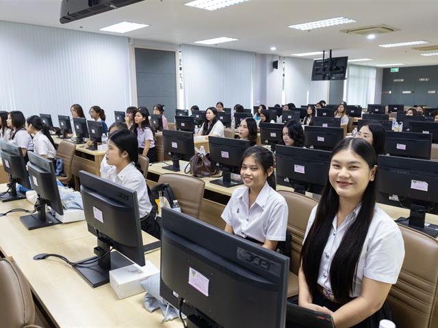 คณะศิลปศาสตร์จัดโครงการวิจัยและพัฒนาหลักสูตรสู่การสร้างนวัตกรรมทางวิชาชีพ