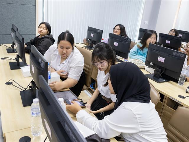 คณะศิลปศาสตร์จัดโครงการวิจัยและพัฒนาหลักสูตรสู่การสร้างนวัตกรรมทางวิชาชีพ