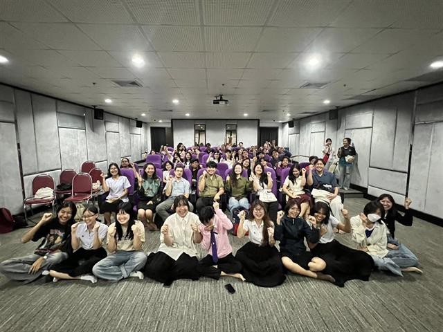 สาขาวิชาภาษาฝรั่งเศส จัดกิจกรรมฉายภาพยนตร์ เรื่อง Vingt Dieux (2024)