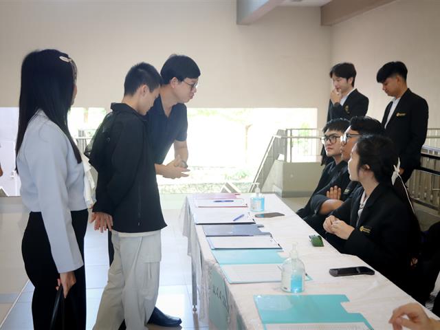โรงเรียนสาธฺตมหาวิทยาลัยพะเยา