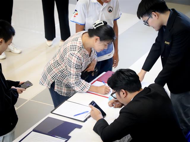 โรงเรียนสาธฺตมหาวิทยาลัยพะเยา