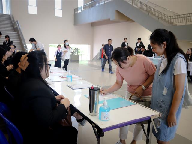 โรงเรียนสาธฺตมหาวิทยาลัยพะเยา