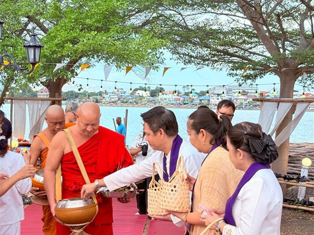 ล่องเรือกว๊านพะเยา