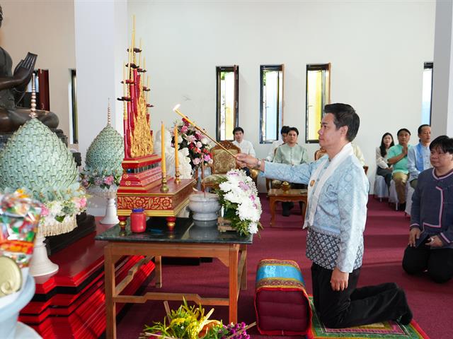 มหาวิทยาลัยพะเยา สืบสานประเพณีตักบาตรเทโวโรหณะ ประจำปี 2568