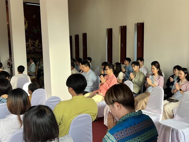 คณะศิลปศาสตร์เข้าร่วมประเพณีตักบาตรเทโวโรหณะ ประจำปี 2568 ประเพณีตานต้อด