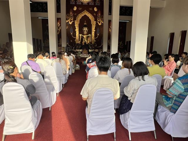 คณะศิลปศาสตร์เข้าร่วมประเพณีตักบาตรเทโวโรหณะ ประจำปี 2568 ประเพณีตานต้อด