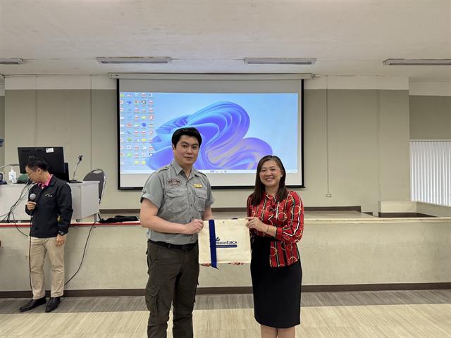 คณะบริหารธุรกิจและนิเทศศาสตร์  