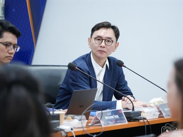 คณะบริหารธุรกิจและนิเทศศาสตร์  