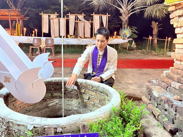 LINE_ALBUM_Grand moment  ขอพรหลวงพ่อศิลา 71068_251008_32.jpg