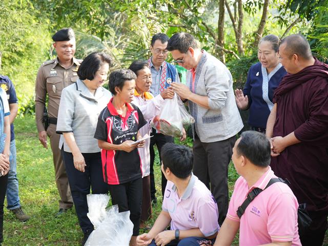 มหาวิทยาลัยพะเยาสืบสานประเพณีตานต้อด ประจำปี 2568 เสริมสร้างความเข้มแข็งด้านคุณธรรมและธรรมาภิบาลในหน่วยงาน ร่วมกับ ชุมชนตำบลแม่กา