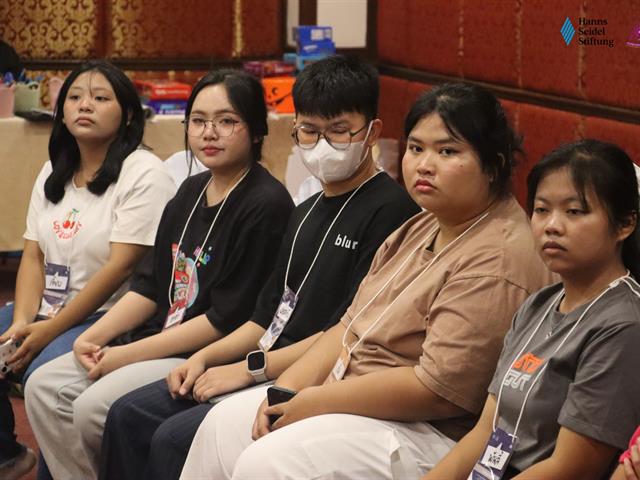 คณะรัฐศาสตร์และสังคมศาสตร์ 