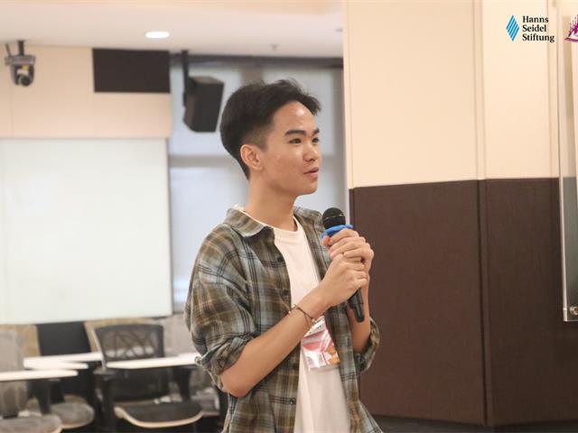 คณะรัฐศาสตร์และสังคมศาสตร์ 