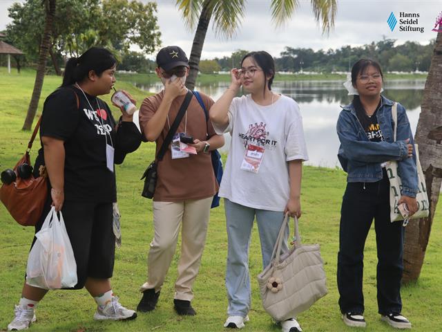 คณะรัฐศาสตร์และสังคมศาสตร์ 