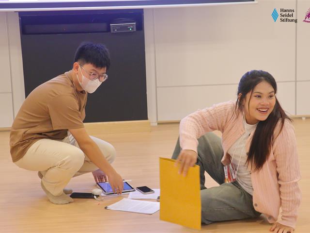 คณะรัฐศาสตร์และสังคมศาสตร์ 