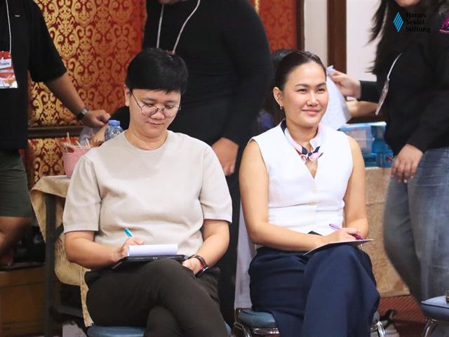 คณะรัฐศาสตร์และสังคมศาสตร์ 