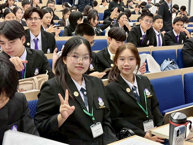 โรงเรียนสาธฺตมหาวิทยาลัยพะเยา