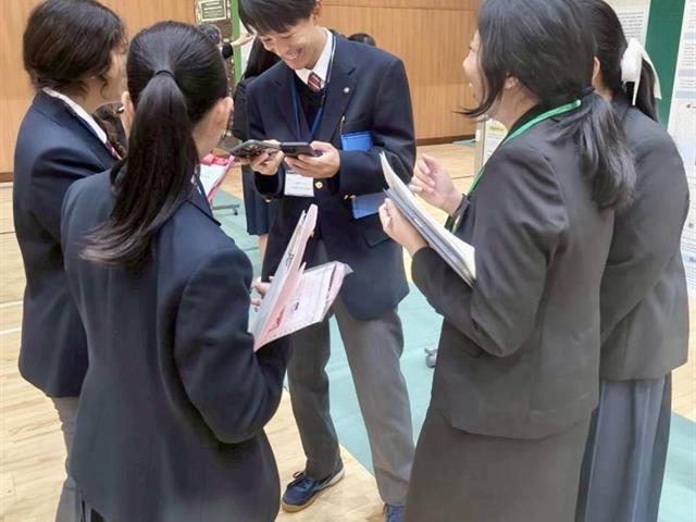 โรงเรียนสาธฺตมหาวิทยาลัยพะเยา