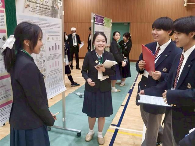 โรงเรียนสาธฺตมหาวิทยาลัยพะเยา