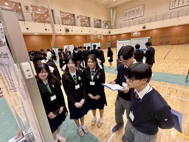 โรงเรียนสาธฺตมหาวิทยาลัยพะเยา