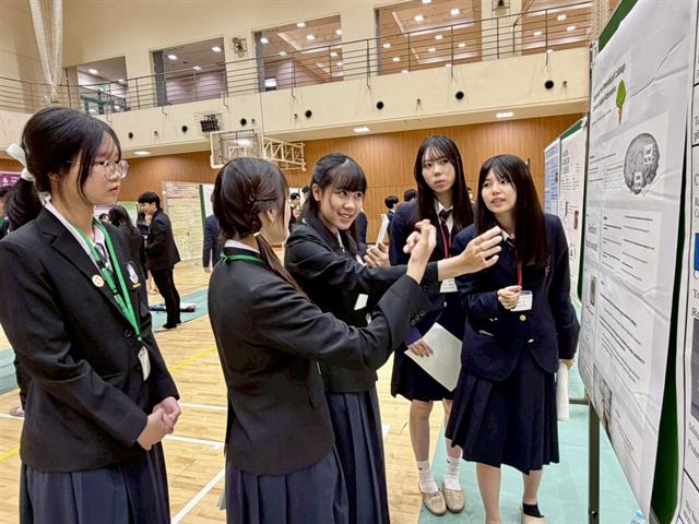 โรงเรียนสาธฺตมหาวิทยาลัยพะเยา