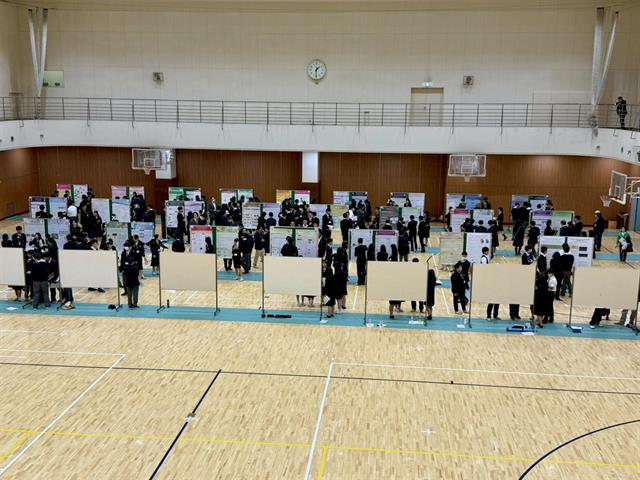 โรงเรียนสาธฺตมหาวิทยาลัยพะเยา