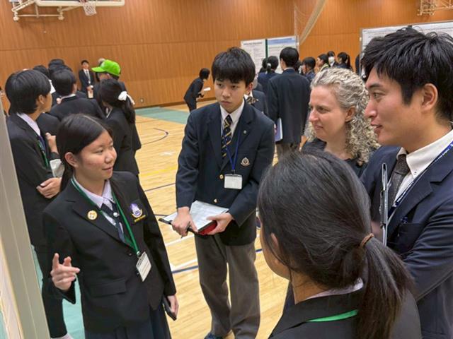 โรงเรียนสาธฺตมหาวิทยาลัยพะเยา