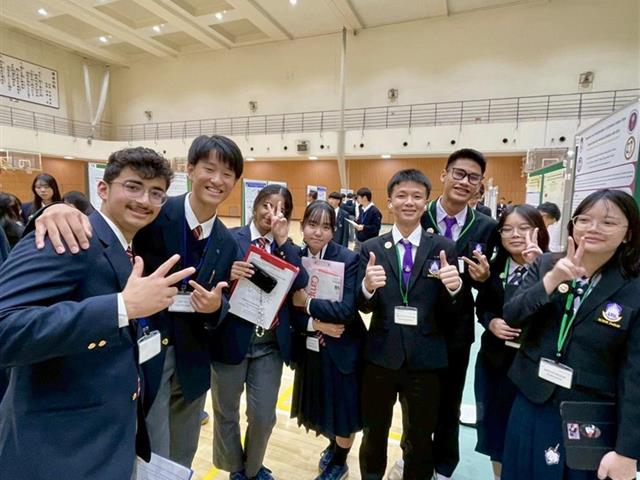 โรงเรียนสาธฺตมหาวิทยาลัยพะเยา