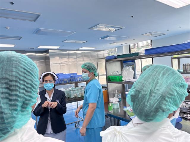 นำนิสิตหลักสูตรประกาศนียบัตรผู้ช่วยพยาบาล เข้าศึกษาดูงานสถานบริการสุขภาพ ณ หน่วยจ่ายกลาง โรงพยาบาลมหาวิทยาลัยพะเยา