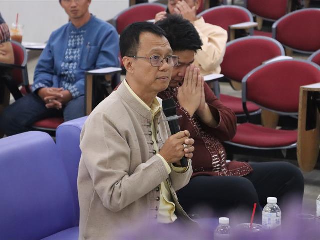 คณะรัฐศาสตร์และสังคมศาสตร์ 