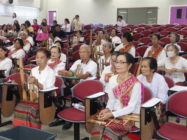 คณะรัฐศาสตร์และสังคมศาสตร์ 