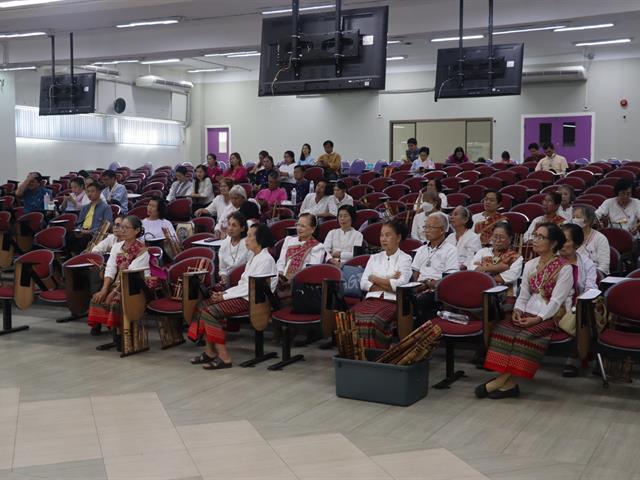 คณะรัฐศาสตร์และสังคมศาสตร์ 