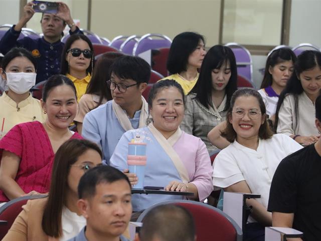 คณะรัฐศาสตร์และสังคมศาสตร์ 